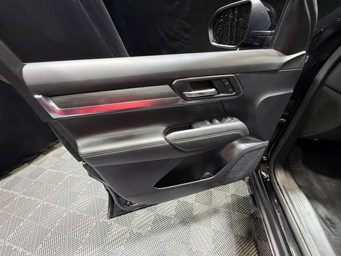 Used 2025 GMC Terrain Elevation AWD/4WD image 13