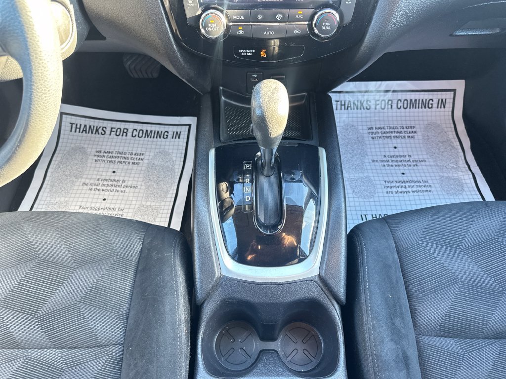 Used 2014 Nissan Rogue SV w/ SV Premium Package AWD/4WD image 32