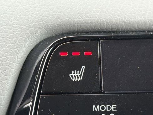 Used 2025 Honda Pilot EX-L image 31
