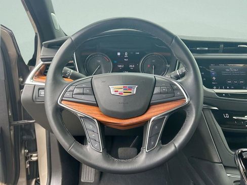 Used 2023 Cadillac XT5 Premium Luxury w/ Technology Package FWD image 33
