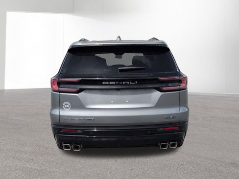 New 2026 GMC Acadia Denali Ultimate w/ LPO, Floor Liner Package AWD/4WD image 6