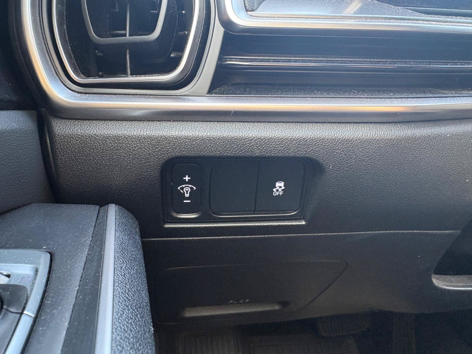 Used 2025 Kia Sorento S w/ Panoramic Sunroof Package FWD image 35