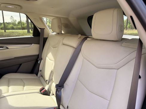 Used 2019 Cadillac XT5 Luxury FWD image 28