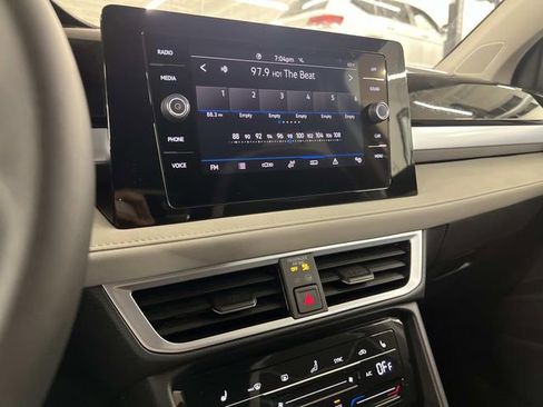 New 2026 Volkswagen Taos SE FWD image 19