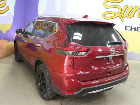 Used 2020 Nissan Rogue SV AWD/4WD image 6