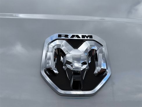 New 2026 RAM ProMaster 3500 w/ Premium Convenience Group image 17