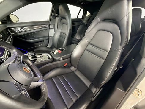 Certified 2023 Porsche Panamera Platinum Edition image 5