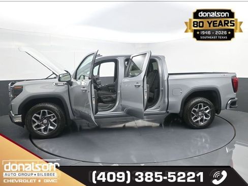 Used 2025 GMC Sierra 1500 SLE w/ X31 Off-Road Package AWD/4WD image 22