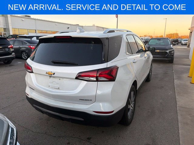 Used 2024 Chevrolet Equinox Premier w/ LPO, Floor Liner Package FWD image 8