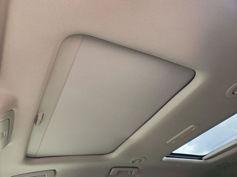 Used 2019 GMC Acadia Denali w/ Technology Package FWD image 19