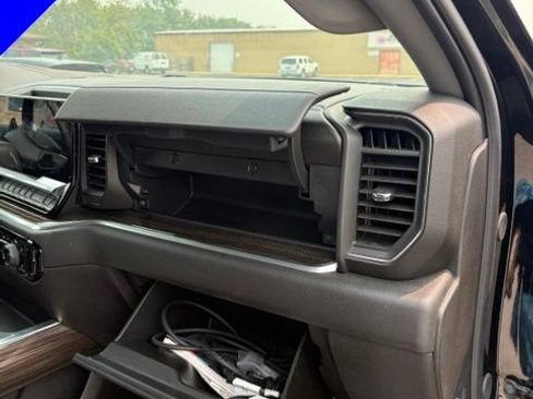 Used 2025 Chevrolet Silverado 1500 RST AWD/4WD image 32