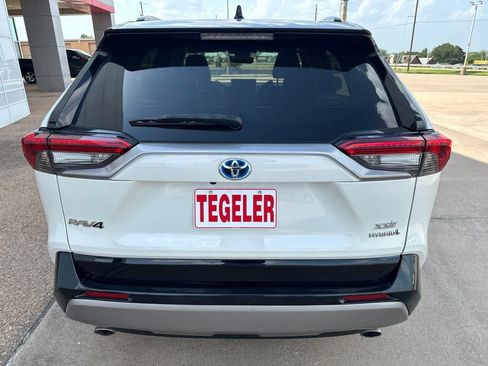 Used 2022 Toyota RAV4 XSE AWD/4WD image 6