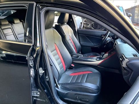 Used 2019 Lexus IS 300 F Sport image 9