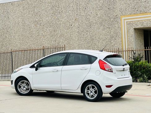 Used 2019 Ford Fiesta SE FWD image 5