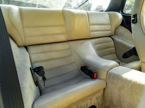 Used 1986 Porsche 944 Turbo image 76