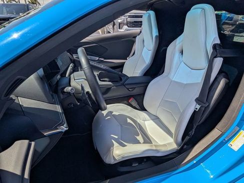 Used 2022 Chevrolet Corvette Stingray Coupe w/ Z51 Performance Package RWD image 7