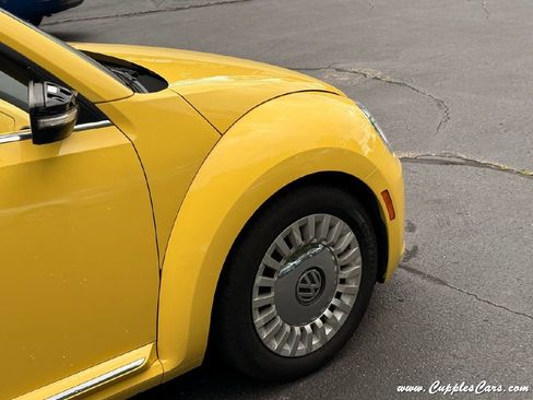 Used 2015 Volkswagen Beetle 1.8T FWD image 41