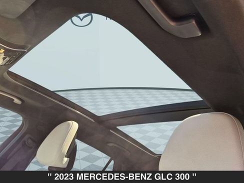 Used 2023 Mercedes-Benz GLC 300 4MATIC image 27