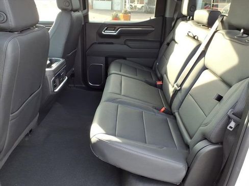 New 2026 GMC Sierra 1500 SLT w/ SLT Premium Plus Package image 7