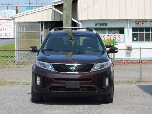 Used 2015 Kia Sorento LX FWD image 2