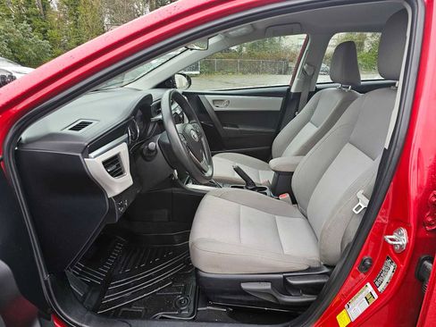 Used 2014 Toyota Corolla LE image 21