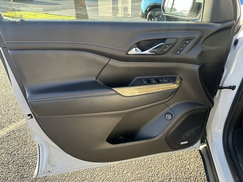 Used 2019 GMC Acadia Denali image 10