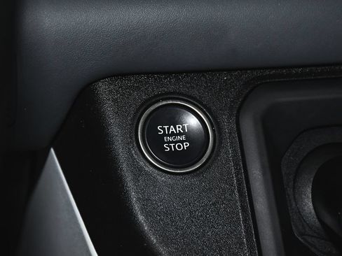 Used 2023 Land Rover Defender 110 S AWD/4WD image 26