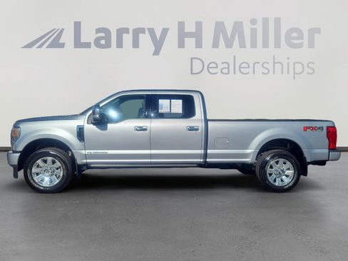 Used 2022 Ford F350 Platinum image 2