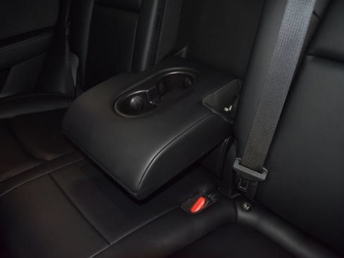 Used 2022 Tesla Model Y Performance AWD/4WD image 40