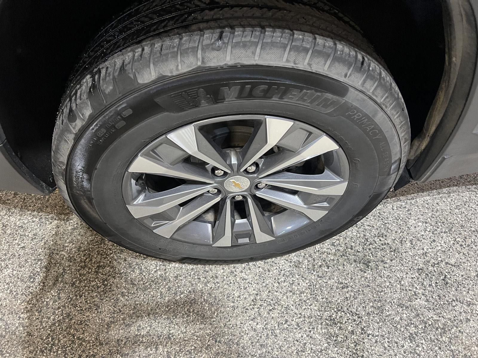 Used 2025 Chevrolet Equinox LT AWD/4WD image 27
