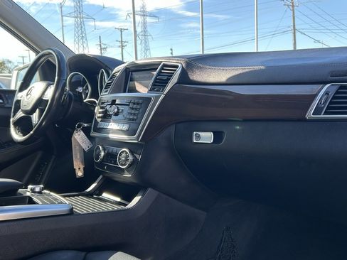 Used 2016 Mercedes-Benz GL 450 4MATIC image 15