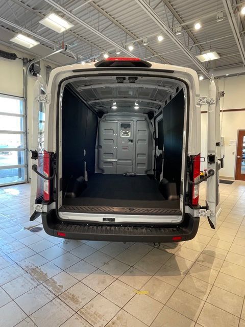 Used 2023 Ford E-Transit Medium Roof w/ Interior Upgrade Package RWD image 7