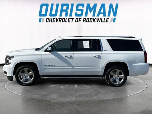 Used 2016 Chevrolet Suburban LTZ image 3