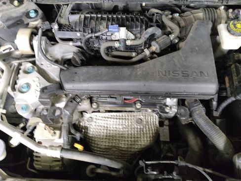 Used 2019 Nissan Rogue SV image 30