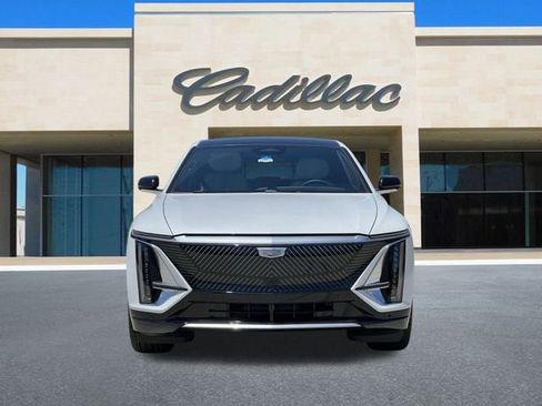 New 2025 Cadillac Lyriq Luxury image 7