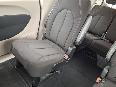 Used 2023 Chrysler Voyager LX FWD image 22