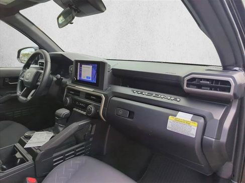 Certified 2025 Toyota Tacoma SR AWD/4WD image 25