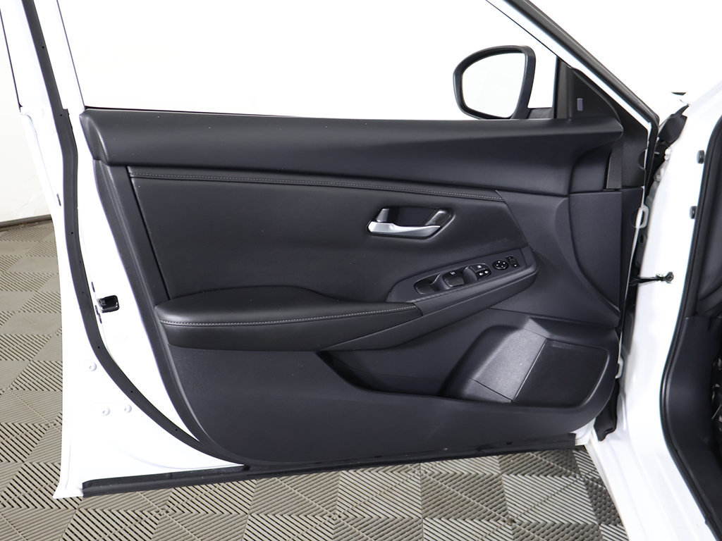 Used 2025 Nissan Sentra SV FWD image 20