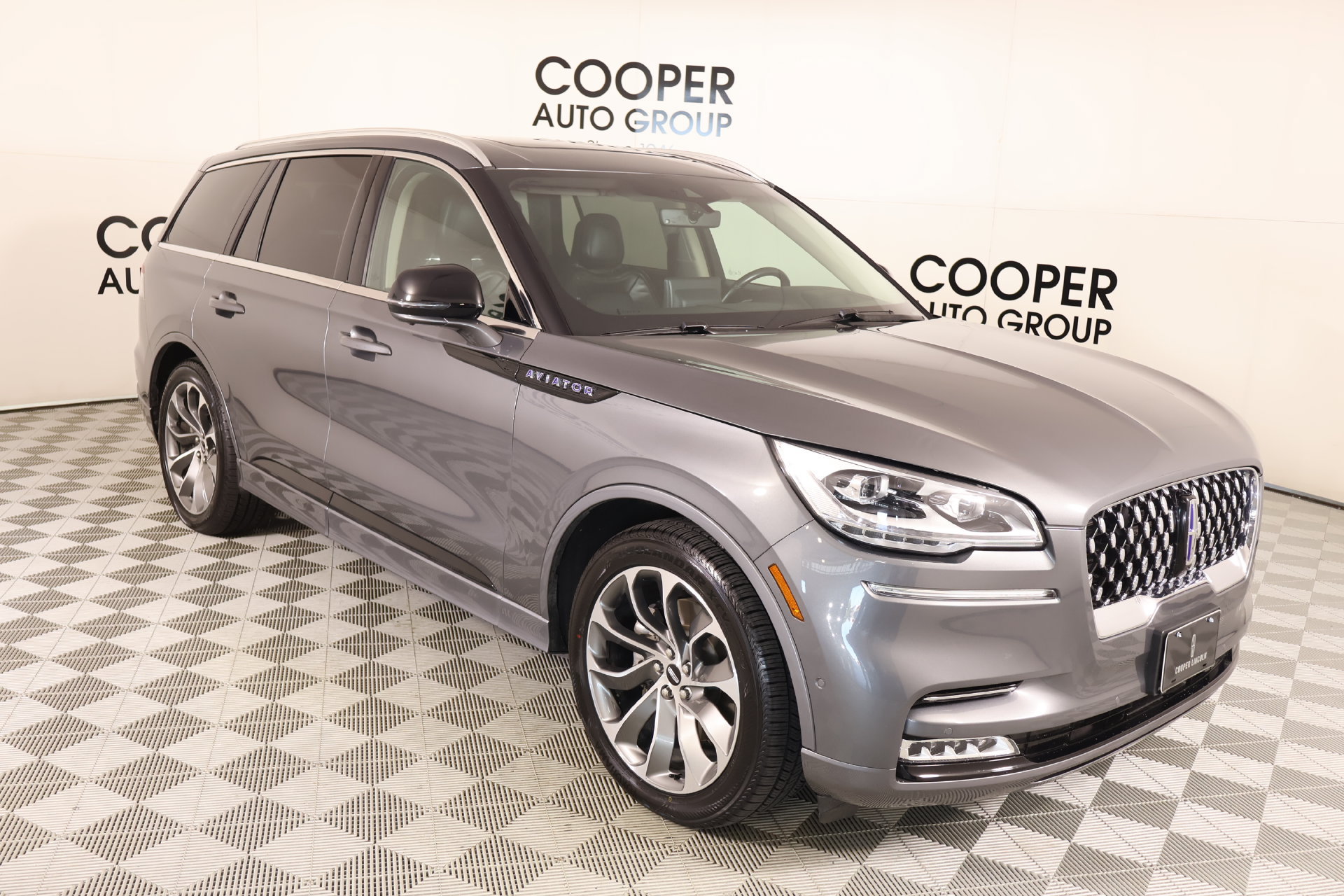 Used 2023 Lincoln Aviator Grand Touring w/ Equipment Group 301A AWD/4WD image 1