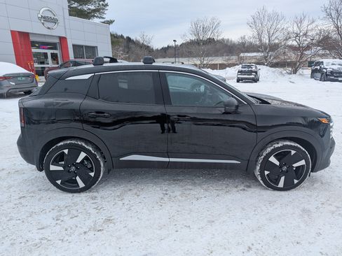 New 2026 Nissan Kicks SR w/ Cold Weather Package image 8