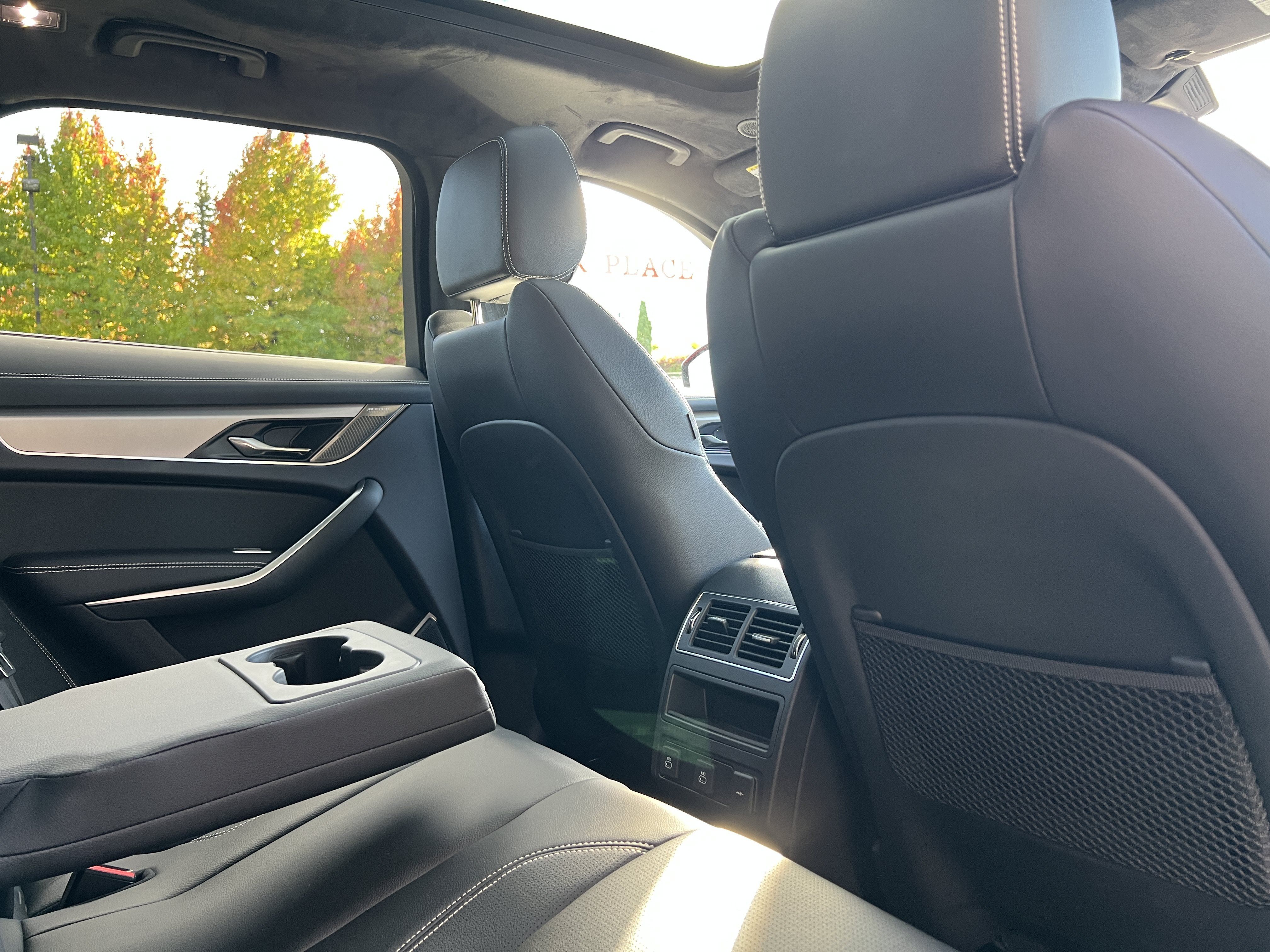 Certified 2025 Jaguar F-PACE R-Dynamic S AWD/4WD image 14