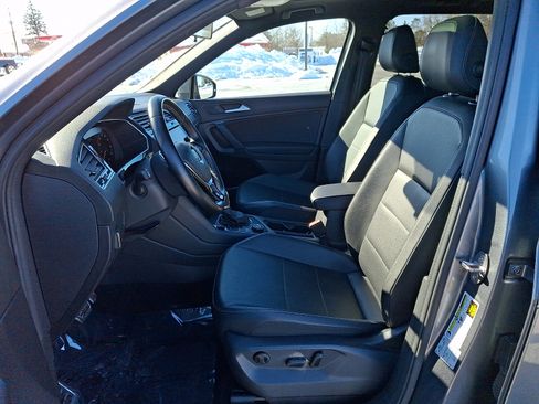 Used 2019 Volkswagen Tiguan SEL R-Line image 13