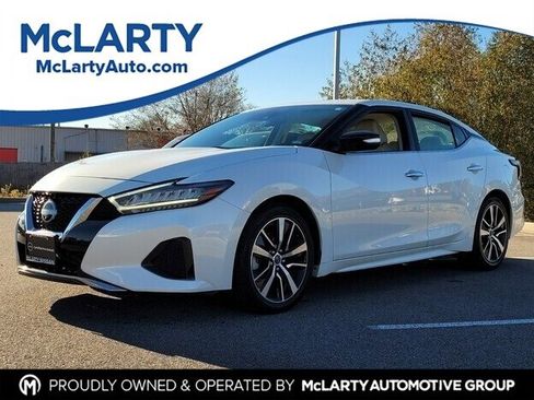 Used 2023 Nissan Maxima SV w/ Floor Mat Group image 1