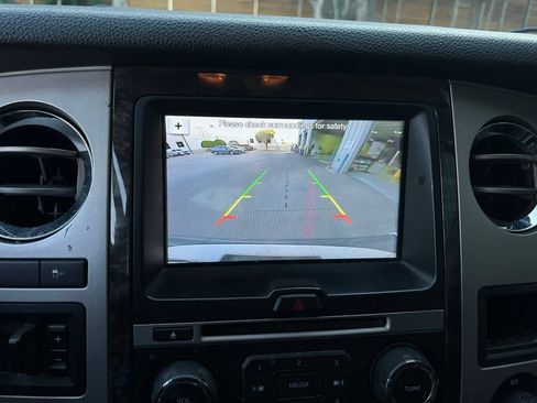 Used 2017 Ford Expedition EL Limited w/ Equipment Group 301A RWD image 21