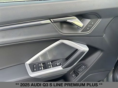 Certified 2025 Audi Q3 2.0T Premium Plus w/ Premium Plus Package image 19