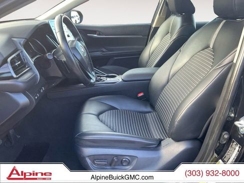 Used 2024 Toyota Camry SE image 9