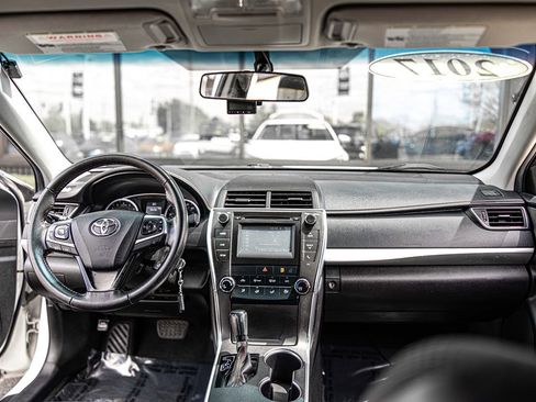 Used 2017 Toyota Camry SE FWD image 33