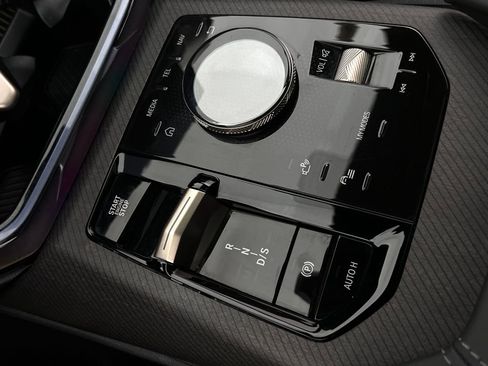 Certified 2025 BMW X3 xDrive30i w/ Convenience Package image 20