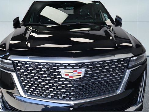 Certified 2024 Cadillac Escalade Premium Luxury w/ Performance Package AWD/4WD image 13