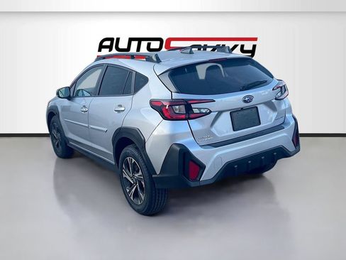 Used 2025 Subaru Crosstrek 2.5i Premium AWD/4WD image 5